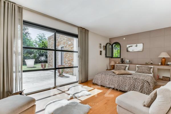 Villa d'architecte premium 350m2, propriété de 5000m2 vue fôret à Rouffiac-Tolosan (10min Toulouse)