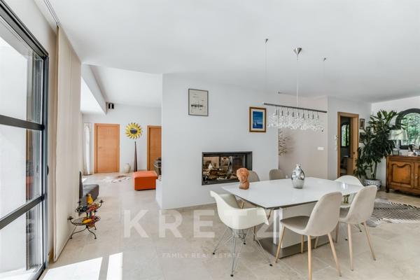 Villa d'architecte premium 350m2, propriété de 5000m2 vue fôret à Rouffiac-Tolosan (10min Toulouse)