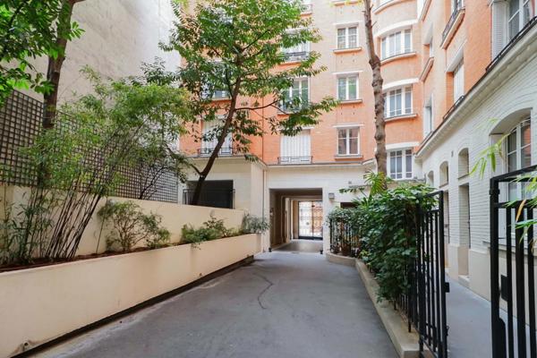 Appartement Paris 6e - CHERCHE-MIDI / CROIX-ROUGE