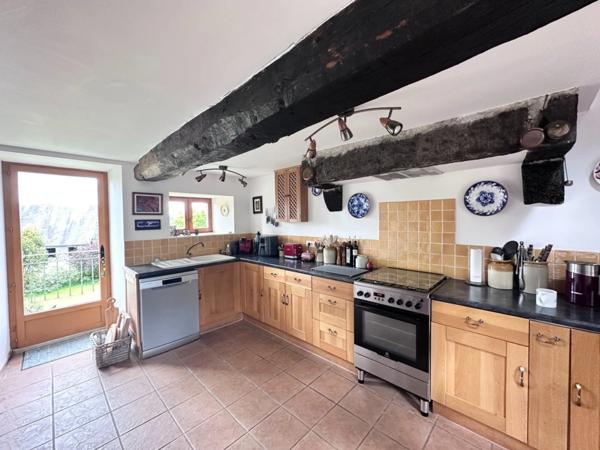 Maison à vendre 6 pièces SOURDEVAL (50) avec garage et sous sol complet