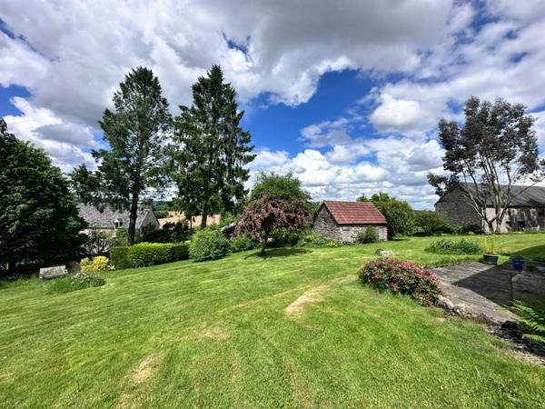 Maison à vendre 6 pièces SOURDEVAL (50) avec garage et sous sol complet