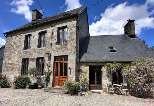 Maison à vendre 6 pièces SOURDEVAL (50) avec garage et sous sol complet