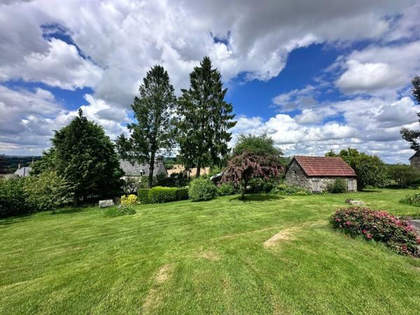 Maison à vendre 6 pièces SOURDEVAL (50) avec garage et sous sol complet