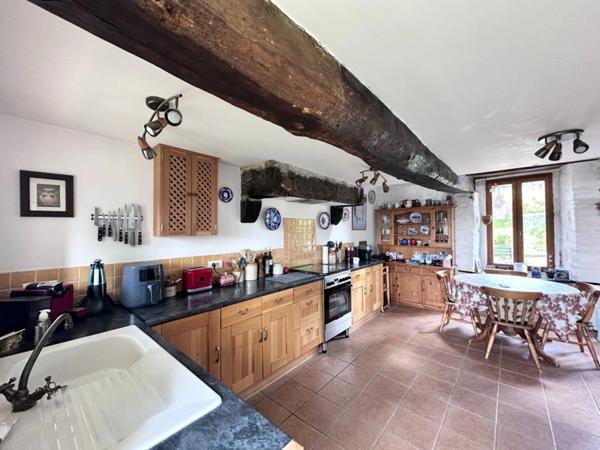 Maison à vendre 6 pièces SOURDEVAL (50) avec garage et sous sol complet