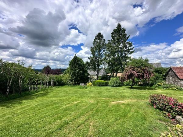 Maison à vendre 6 pièces SOURDEVAL (50) avec garage et sous sol complet