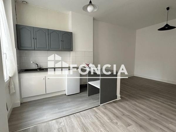 Location Studio 27.8 m² - 42 BIS RUE PALISSY Agen 47000