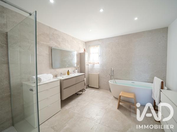 Maison à vendre 5 pièces 151 m² Blanquefort
