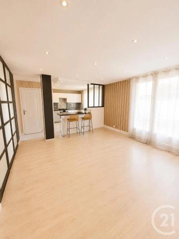 Appartement F4 à vendre  4 pièces - 92,53 m 2   RILLIEUX LA PAPE  - 69