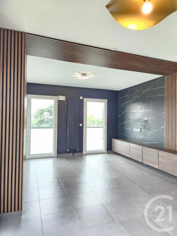 Appartement F4 à vendre  4 pièces - 92,53 m 2   RILLIEUX LA PAPE  - 69
