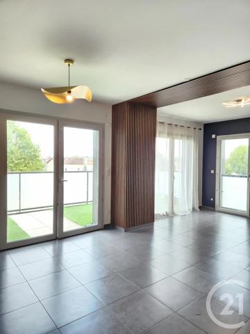 Appartement F4 à vendre  4 pièces - 92,53 m 2   RILLIEUX LA PAPE  - 69