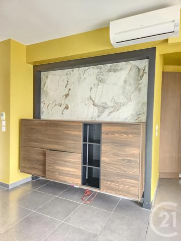 Appartement F4 à vendre  4 pièces - 92,53 m 2   RILLIEUX LA PAPE  - 69