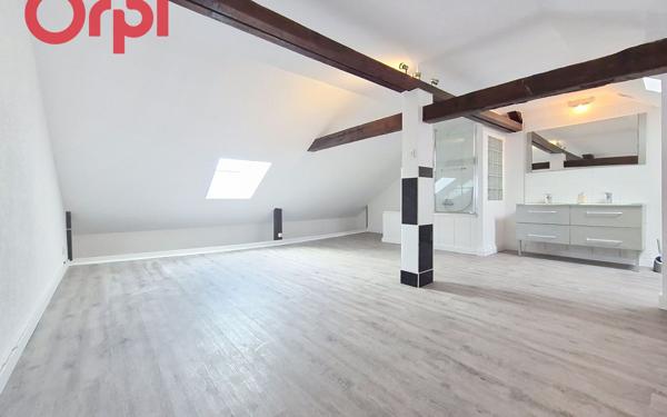 Appartement à vendre    2 pièces • 61 m2 Vichy