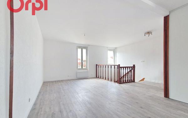 Appartement à vendre    2 pièces • 61 m2 Vichy