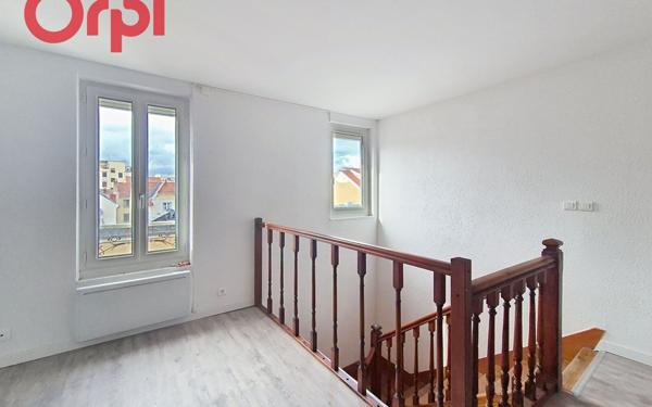 Appartement à vendre    2 pièces • 61 m2 Vichy
