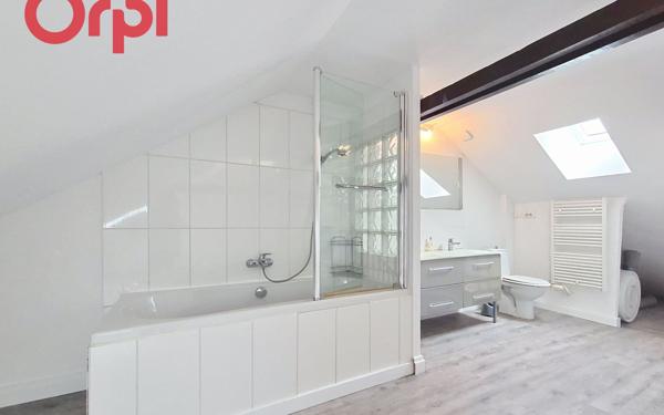 Appartement à vendre    2 pièces • 61 m2 Vichy