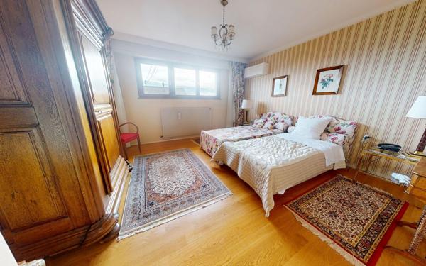 Maison à vendre    6 pièces • 148,55 m2 Niederhausbergen