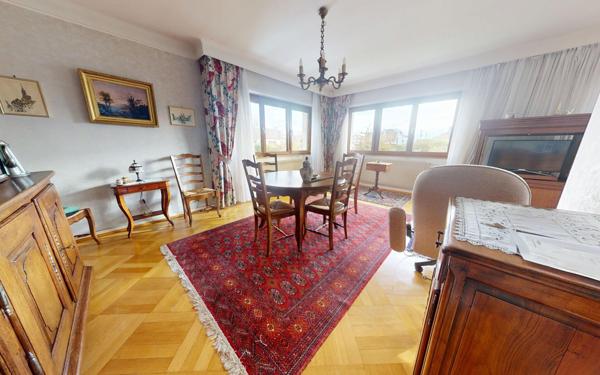 Maison à vendre    6 pièces • 148,55 m2 Niederhausbergen