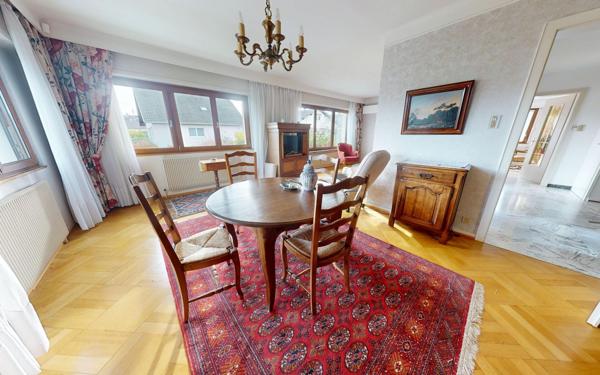 Maison à vendre    6 pièces • 148,55 m2 Niederhausbergen