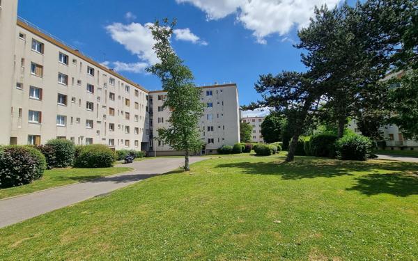 Appartement à vendre    3 pièces • 67,68 m2 Le Plessis-Trévise