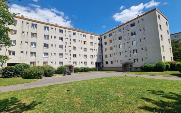 Appartement à vendre    3 pièces • 67,68 m2 Le Plessis-Trévise