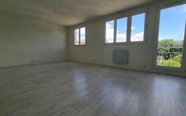 Appartement à vendre    3 pièces • 67,68 m2 Le Plessis-Trévise