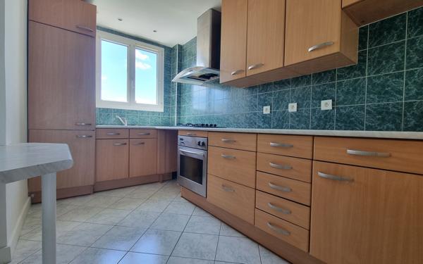 Appartement à vendre    3 pièces • 67,68 m2 Le Plessis-Trévise