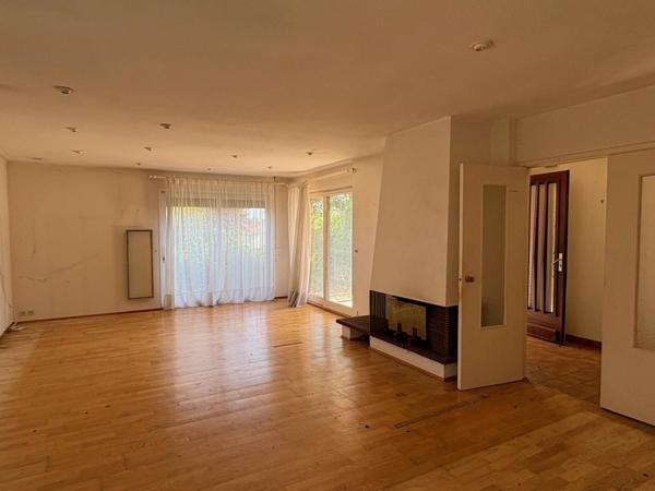 Maison sur sous-sol à rafraîchir !