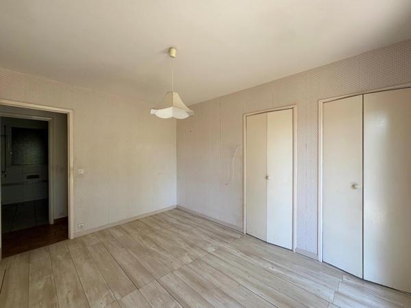 Maison sur sous-sol à rafraîchir !