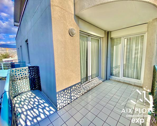 Appartement T4 traversant de 90 m²