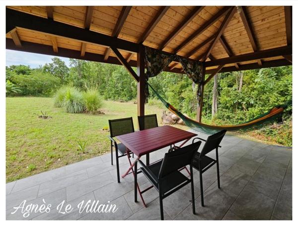 Terrain Plat avec Maisonnette proche Plage de Grande Anse