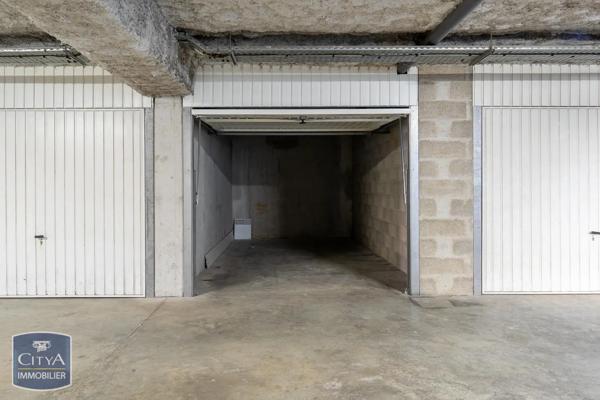 Appartement à vendre 3 pièces 68.25m² Lambesc (13410)