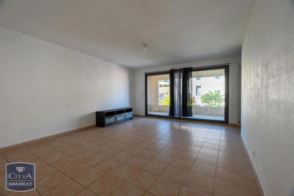 Appartement à vendre 3 pièces 68.25m² Lambesc (13410)