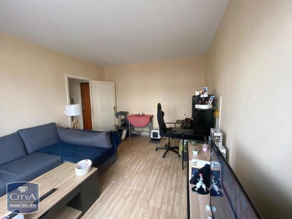 Appartement à louer 2 pièces 45.9m² Tours (37000)