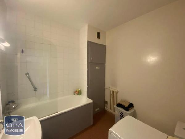 Appartement à louer 2 pièces 45.9m² Tours (37000)