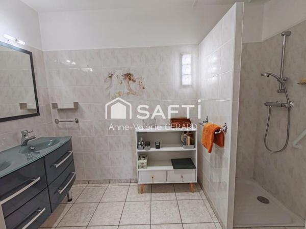 Maison en parfait état, 105m² - terrain clos 4539m²