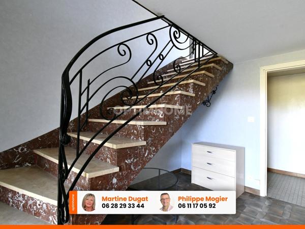 Belle maison familiale, 4 chambres, avec vue dominante à Creuzier-Le-Vieux