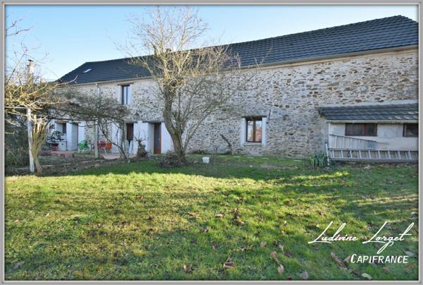 Maison 6 pièces, 4 chambres – 174 m² habitables- grenier- cave-bucher- terrain de 598 m²-dépendance située entre Château-Thierry (15 min), Neuilly-Saint-Front (9 min) et Soissons. Proche A4.