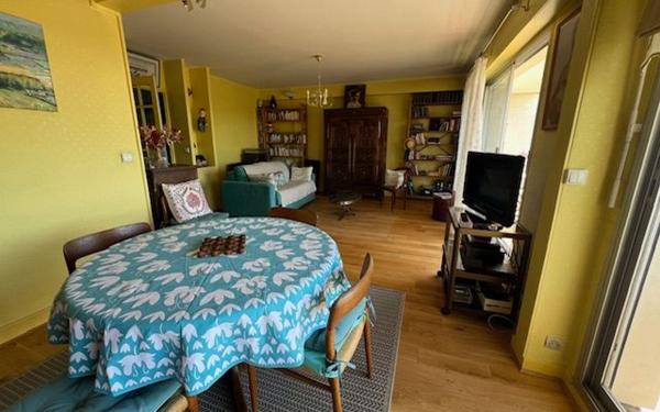 Appartement à vendre    4 pièces • 96,33 m2 Saint-Maur-des-Fossés