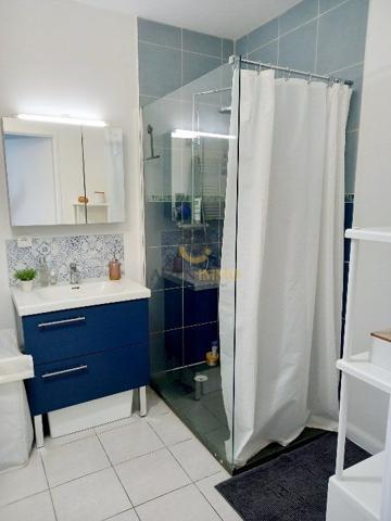 Appartement lumineux en rez-de-chaussée