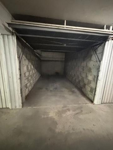 PARKING / BOX à vendre Avenue Jean XXIII