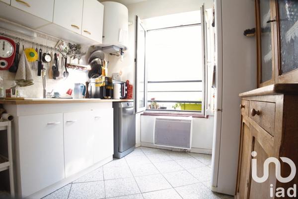 Appartement 3 pièces de 49 m² à Bagnolet (93170)