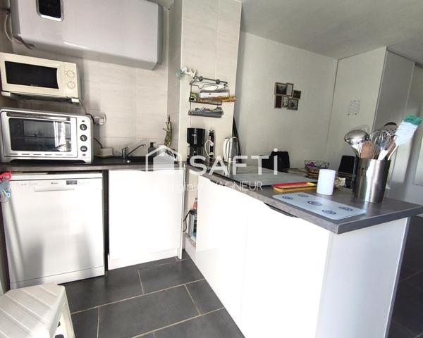 Studio cabine avec terrasse et emplacement véhicule