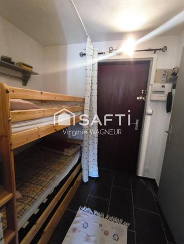 Studio cabine avec terrasse et emplacement véhicule