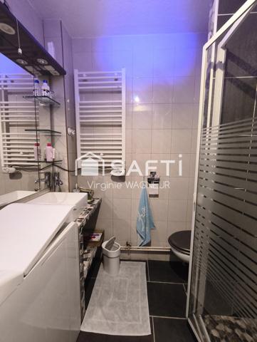 Studio cabine avec terrasse et emplacement véhicule