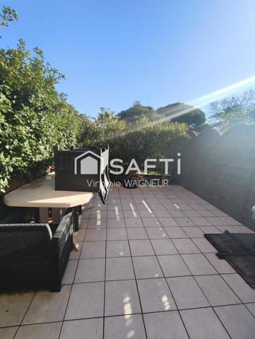 Studio cabine avec terrasse et emplacement véhicule