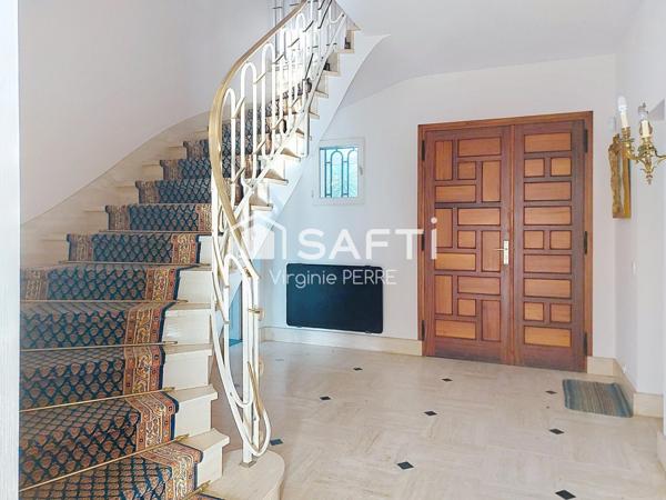 VILLA D'EXCEPTION VUE MER ET PISCINE - 223m2 - VAUX-SUR-MER (17640)