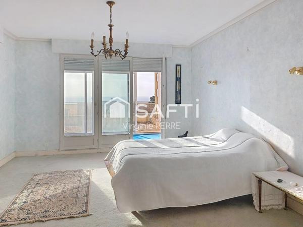 VILLA D'EXCEPTION VUE MER ET PISCINE - 223m2 - VAUX-SUR-MER (17640)