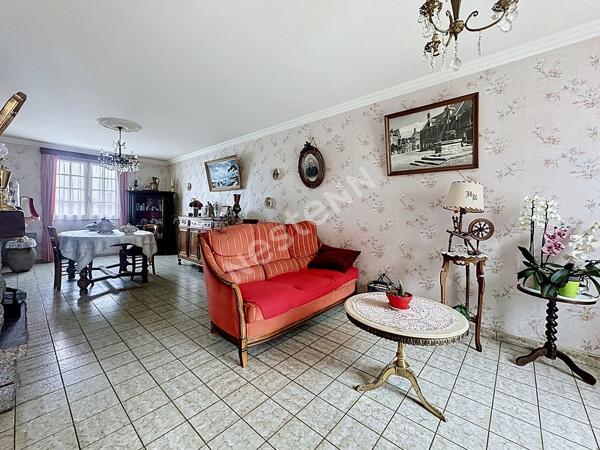 Maison à vendre à SAINT GEREON avec trois chambres, garage et jardin.
