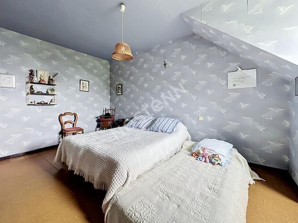 Maison à vendre à SAINT GEREON avec trois chambres, garage et jardin.