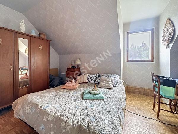 Maison à vendre à SAINT GEREON avec trois chambres, garage et jardin.